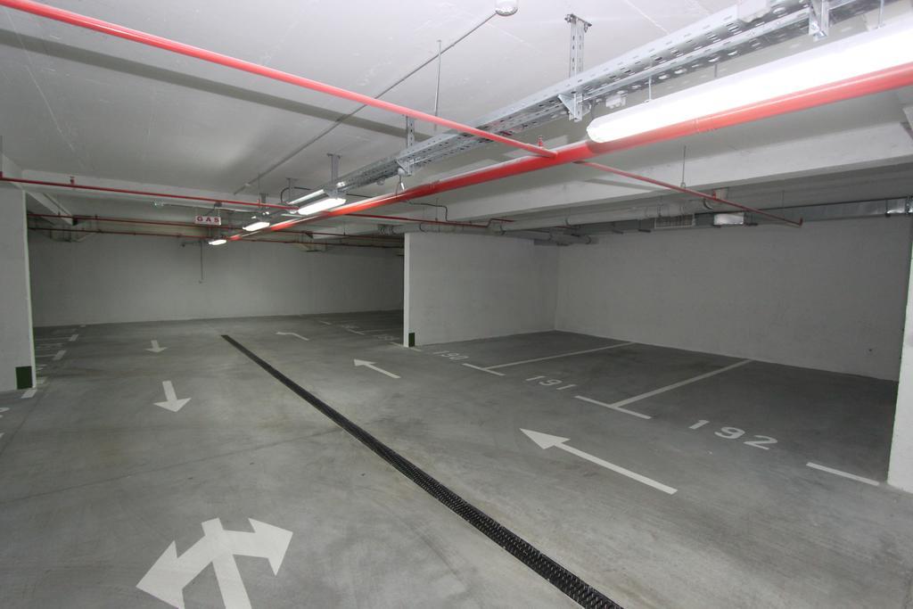 Riviera New Belgrade Apartment, Parking 5 Eur Per Day Εξωτερικό φωτογραφία