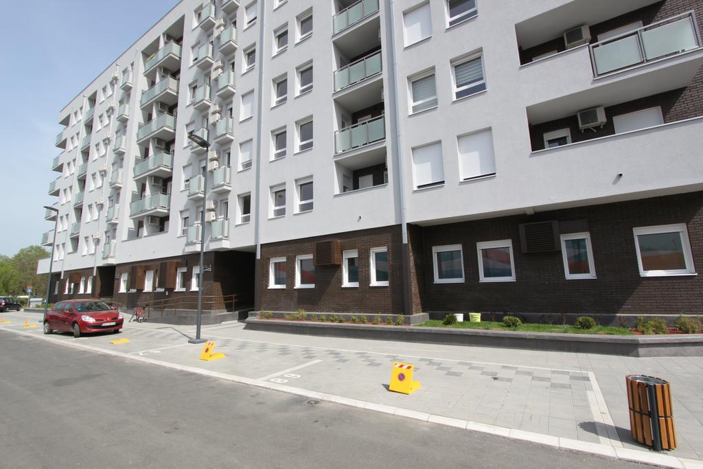 Riviera New Belgrade Apartment, Parking 5 Eur Per Day Εξωτερικό φωτογραφία