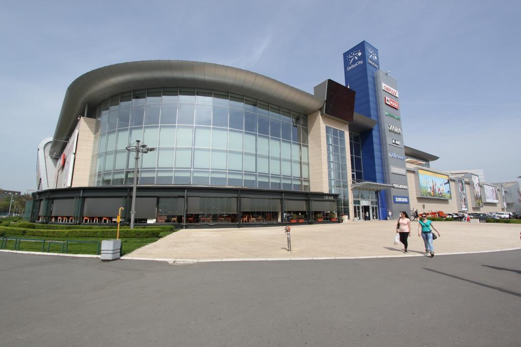 Riviera New Belgrade Apartment, Parking 5 Eur Per Day Εξωτερικό φωτογραφία